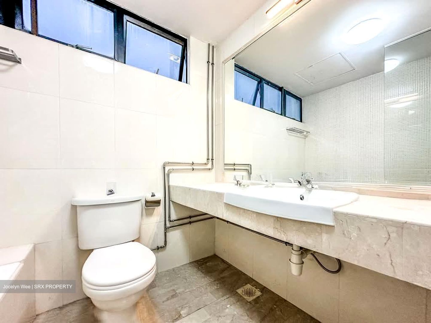 Garden Apartment (D10), Apartment #594177841